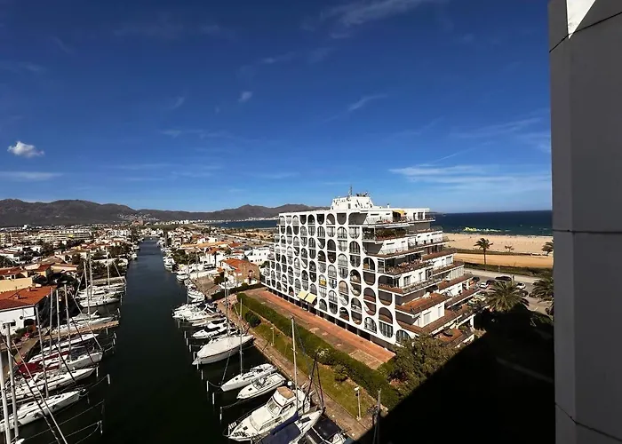 Daire Awaydays Atico Vista Mar Con Wifi Empuriabrava
